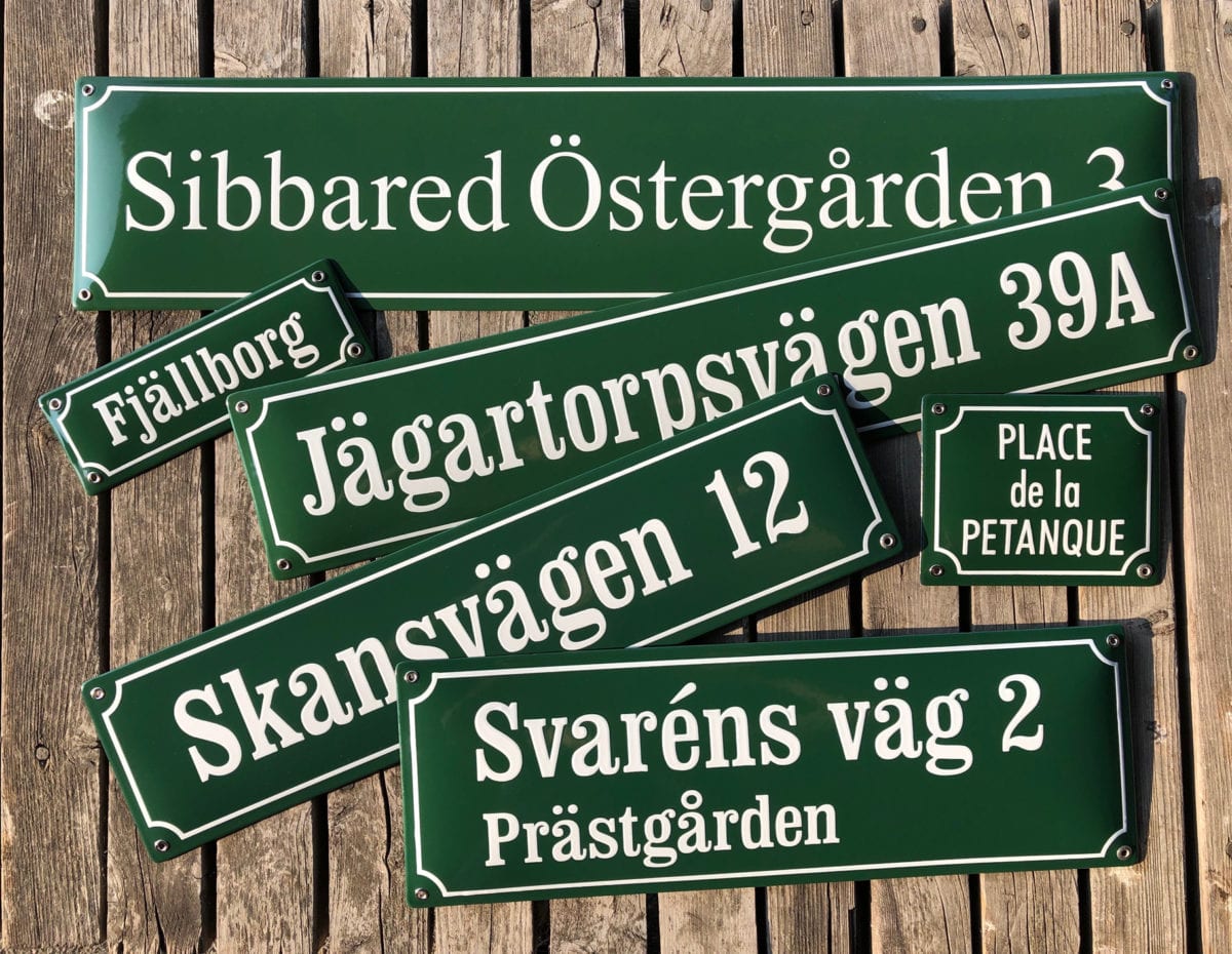 Grönt är skönt! Standard emaljskyltar i olika storlekar.