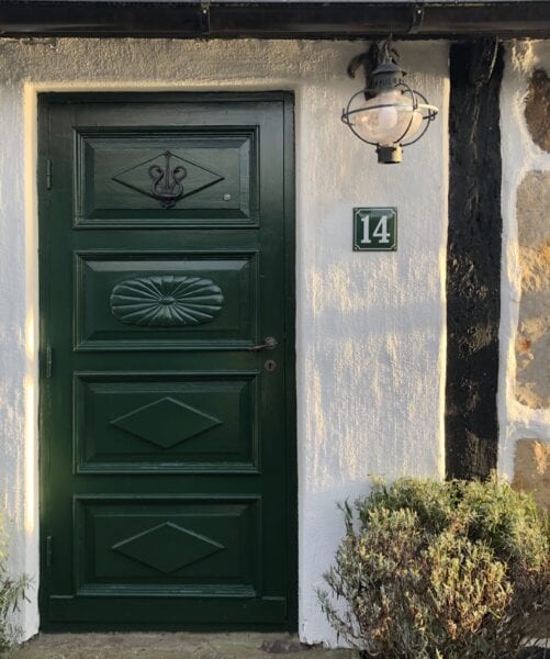 Skillinge Emalj - grön husnummerskylt