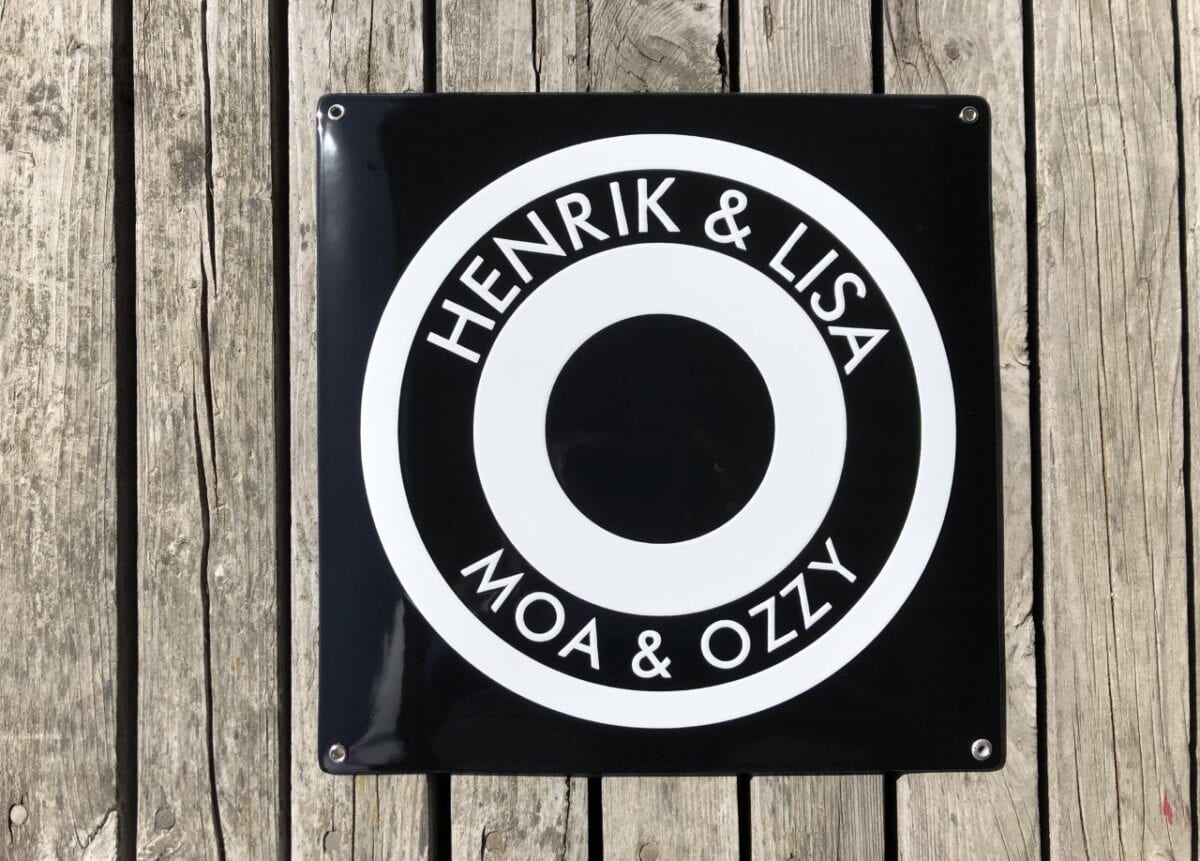 Namnskylt-personlig-svartvit